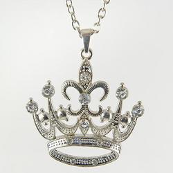 SNT160: Crystal Crown Necklace