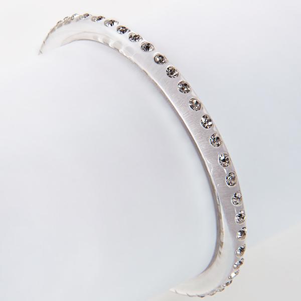 BR218: Austrian Crystal Lucite Bracelet