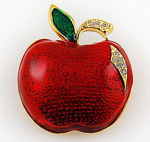 PA492: Big Apple Pin