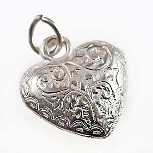 CP279: Filigree Silver Puff Heart