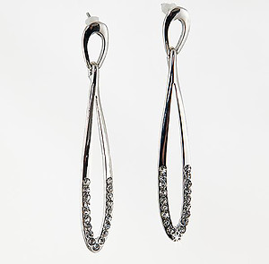 EA546: Elegant Oval Crystal Earrings