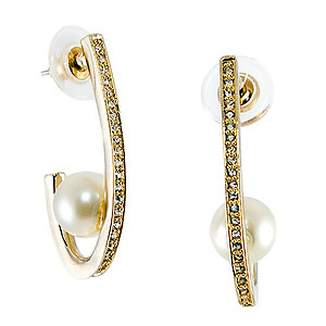 EA631: Elegant Pearl Earrings