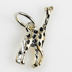 CH78: Giraffe Charm in Gold or Silver