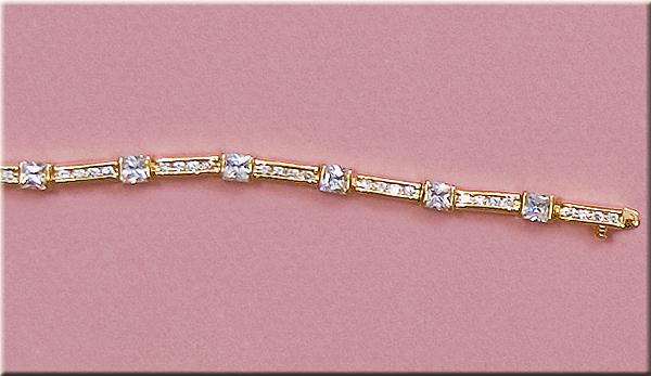 BR211: Crystal Bracelet