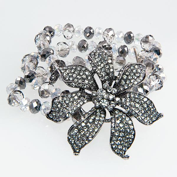 BR245: Elegant Crystal Floral Bracelet