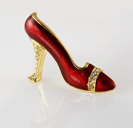 PA556: Ruby Red High Heel Pin