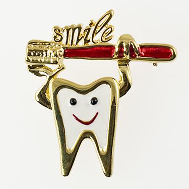 PA574: Smile Pin