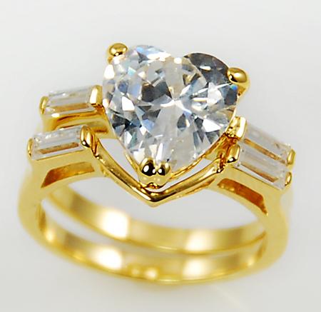 RA104: Heart CZ Ring