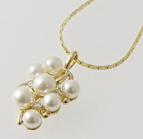 SNTPR159PR: Pearl Cluster Necklace