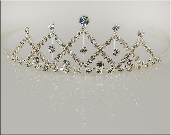 TR16: Stunning Multi-Facetted Tiara